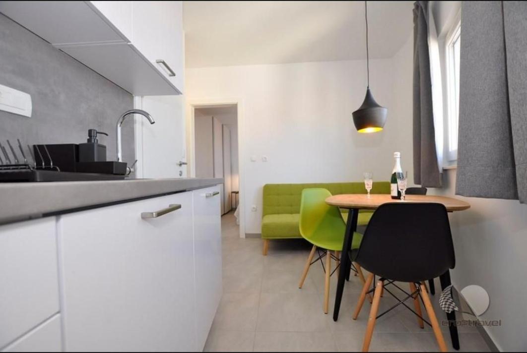 Apartmani Miranda Drašnice Eksteriør billede
