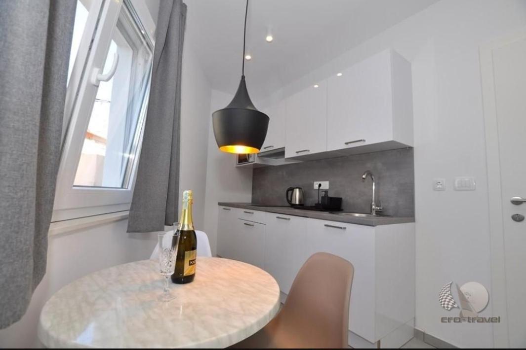 Apartmani Miranda Drašnice Eksteriør billede